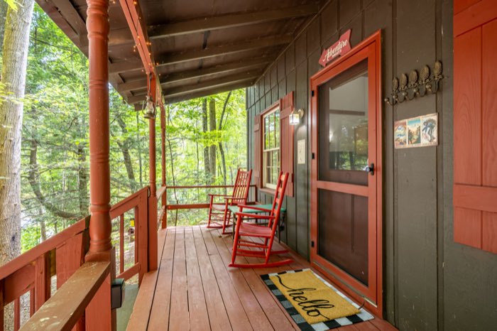 Inside Hikers Haven, a dog-friendly cabin near Blairsville, GA